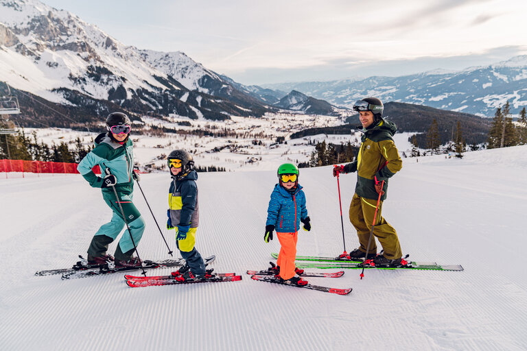 Winterwochenprogramm Bambini "Hallo Tag"  - Impression #2.2 | © Ski Rittisberg